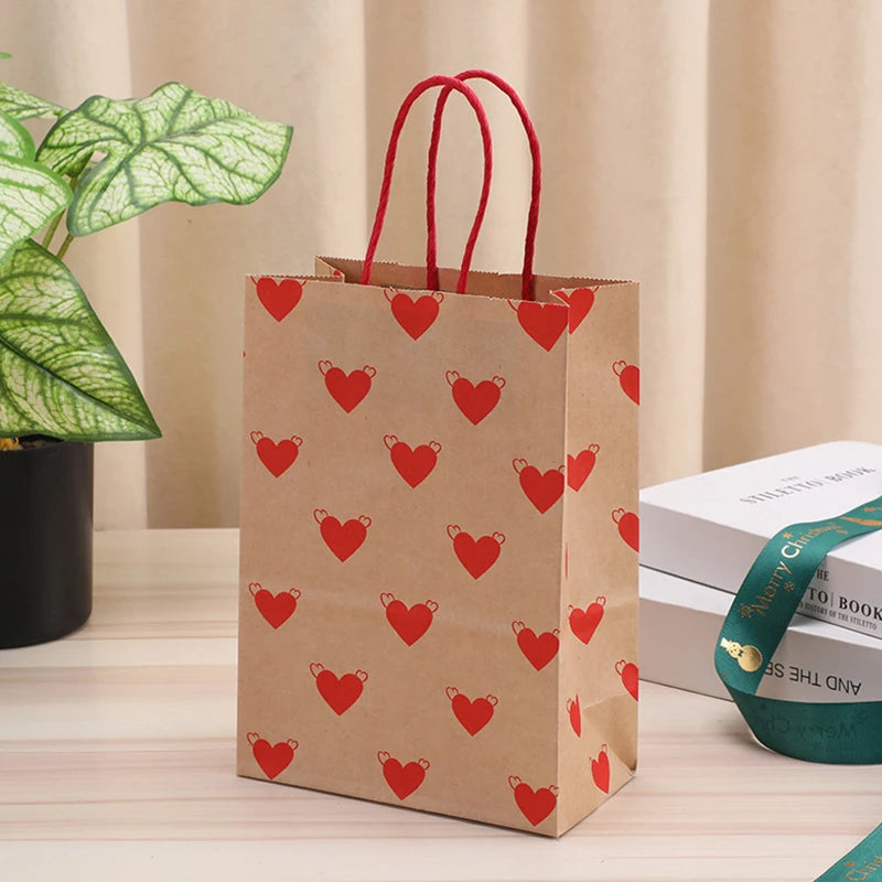10PCS Heart Patterns Kraft Paper Bag with Handle Valentine's Day Gift Packaging Tote Romantic Bags Party Wedding Accessories